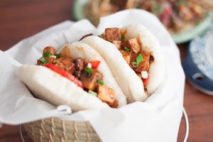 Gua_Bao_Taiwan_Steamed_Bao_Buns_Recipe_With_Sweet_and_Spicy_Mushroom_and_Tofu-1